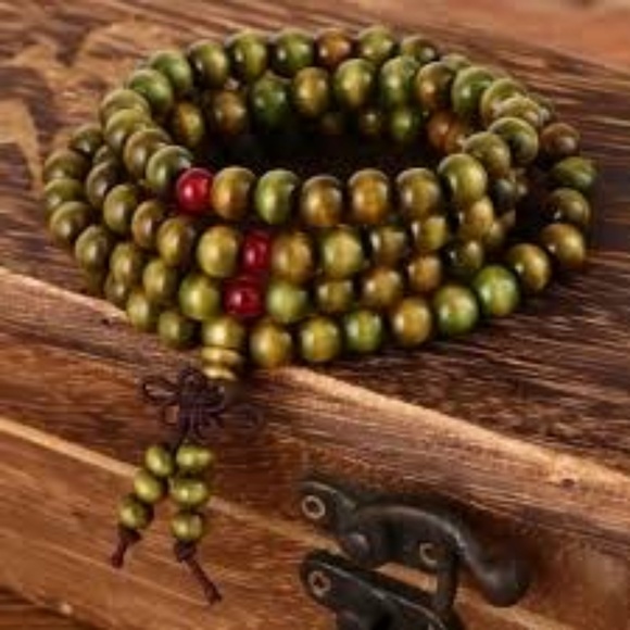 Natural Sandalwood Meditation Beads - Picture 2 of 3